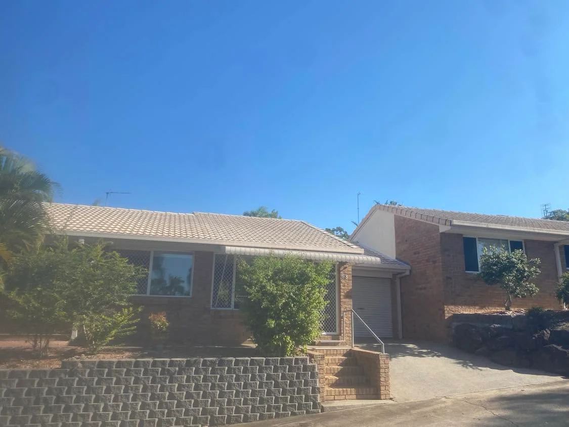 Property maintenance work, Molendinar